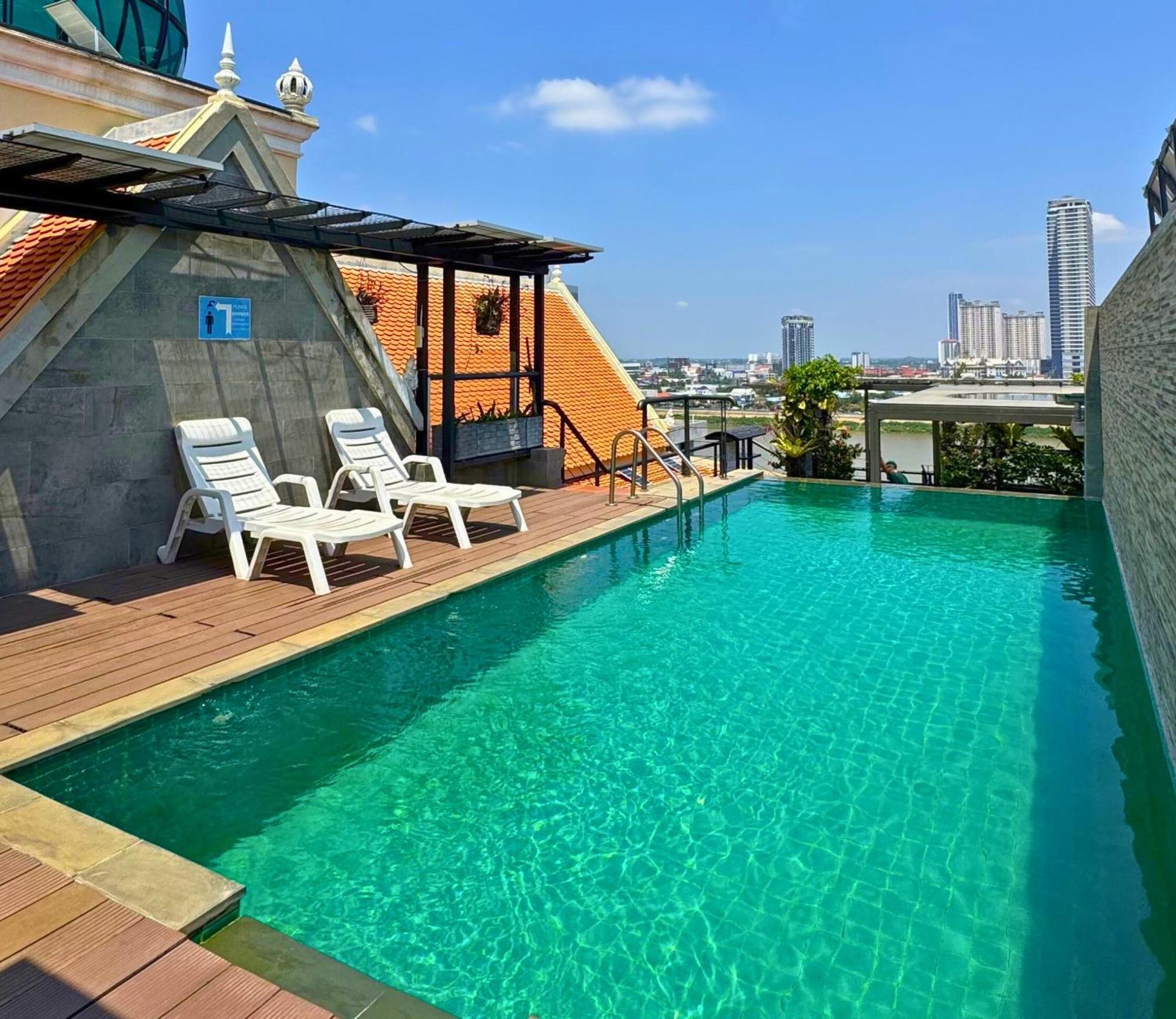 Lcs Hotel & Apartment Phnom Penh Luaran gambar